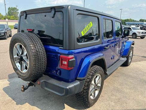 Used 2020 Jeep Wrangler Unlimited Sahara w/ Uconnect 4C Nav & Sound Group AWD/4WD image 4