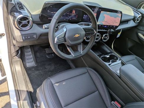 New 2025 Chevrolet Blazer EV LT image 10