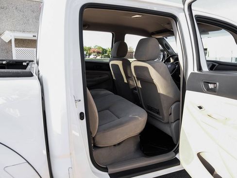Used 2006 Toyota Tacoma PreRunner RWD image 35
