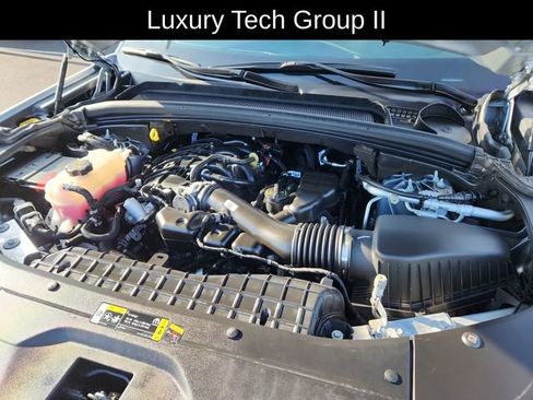 Used 2025 Jeep Grand Cherokee Limited w/ Luxury Tech Group II AWD/4WD image 17