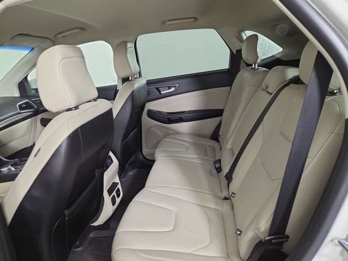 Used 2020 Ford Edge Titanium AWD/4WD image 15