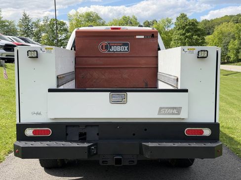 Used 2021 Ford F350 XL w/ Power Equipment Group AWD/4WD image 4