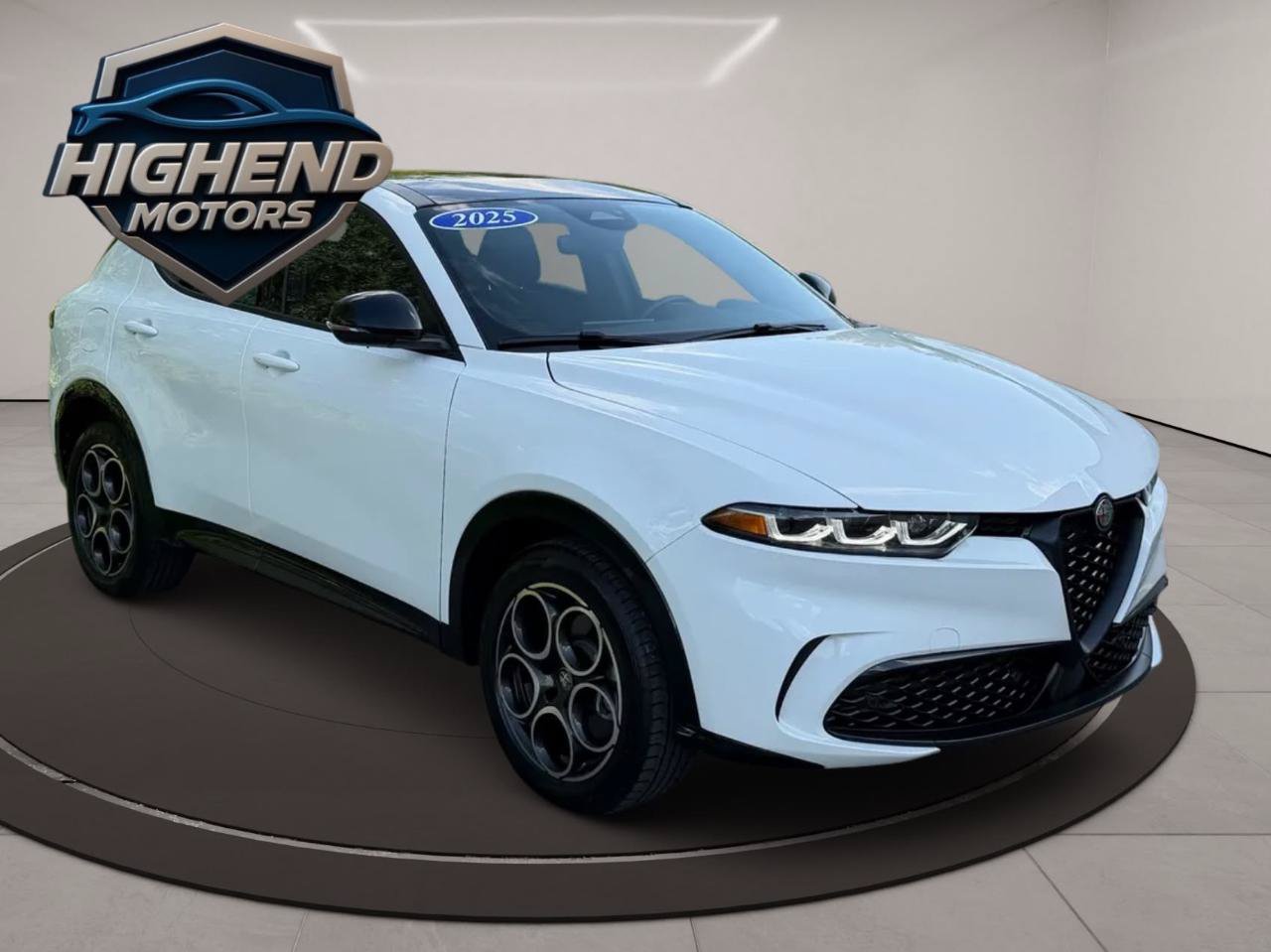 Used 2025 Alfa Romeo Tonale AWD/4WD image 8