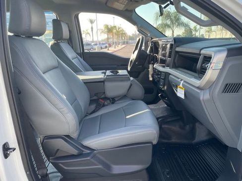 New 2026 Ford F250 XL w/ XL Chrome Package image 24