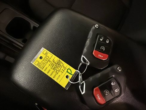 Used 2023 Jeep Wrangler Unlimited w/ Cold Weather Group AWD/4WD image 27
