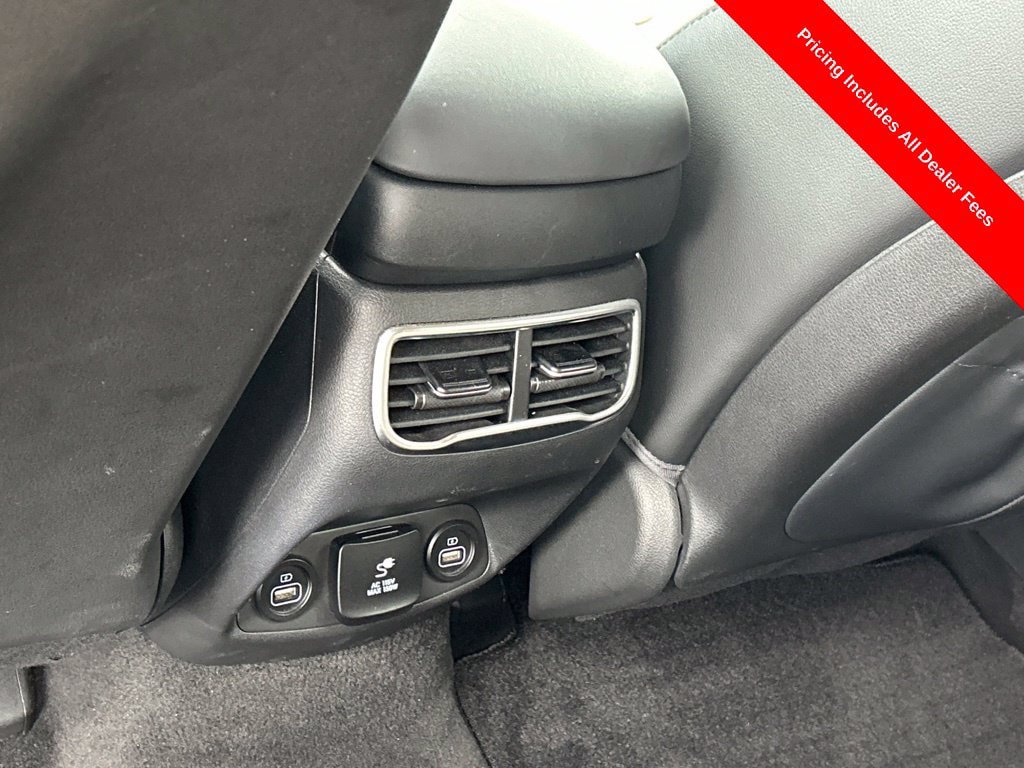 Used 2022 Hyundai Santa Fe Limited FWD image 17