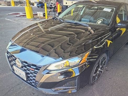 Certified 2023 Nissan Altima 2.5 SR FWD image 4