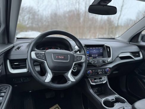 Used 2023 GMC Terrain SLT image 22