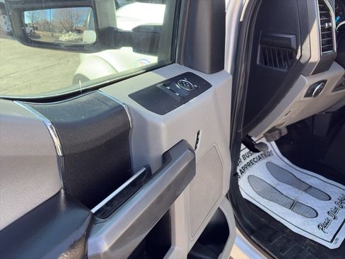 Used 2019 Ford F550 4x4 Regular Cab Super Duty image 11
