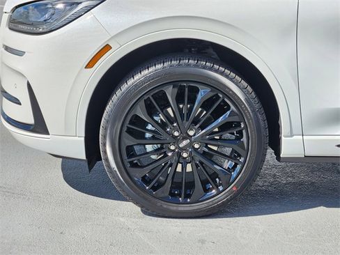 New 2026 Lincoln Corsair Premiere image 10