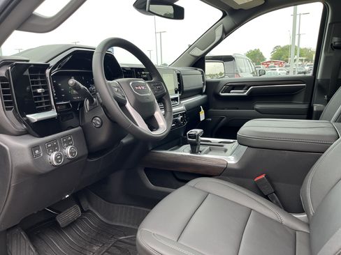 New 2026 GMC Sierra 1500 SLT w/ SLT Premium Package AWD/4WD image 8