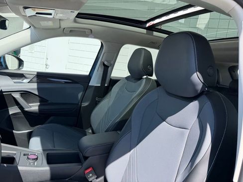 New 2026 Volkswagen Tiguan SE AWD/4WD image 18