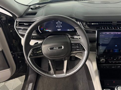 Certified 2023 Jeep Grand Cherokee L Overland w/ Rear Seat Video Group I AWD/4WD image 15