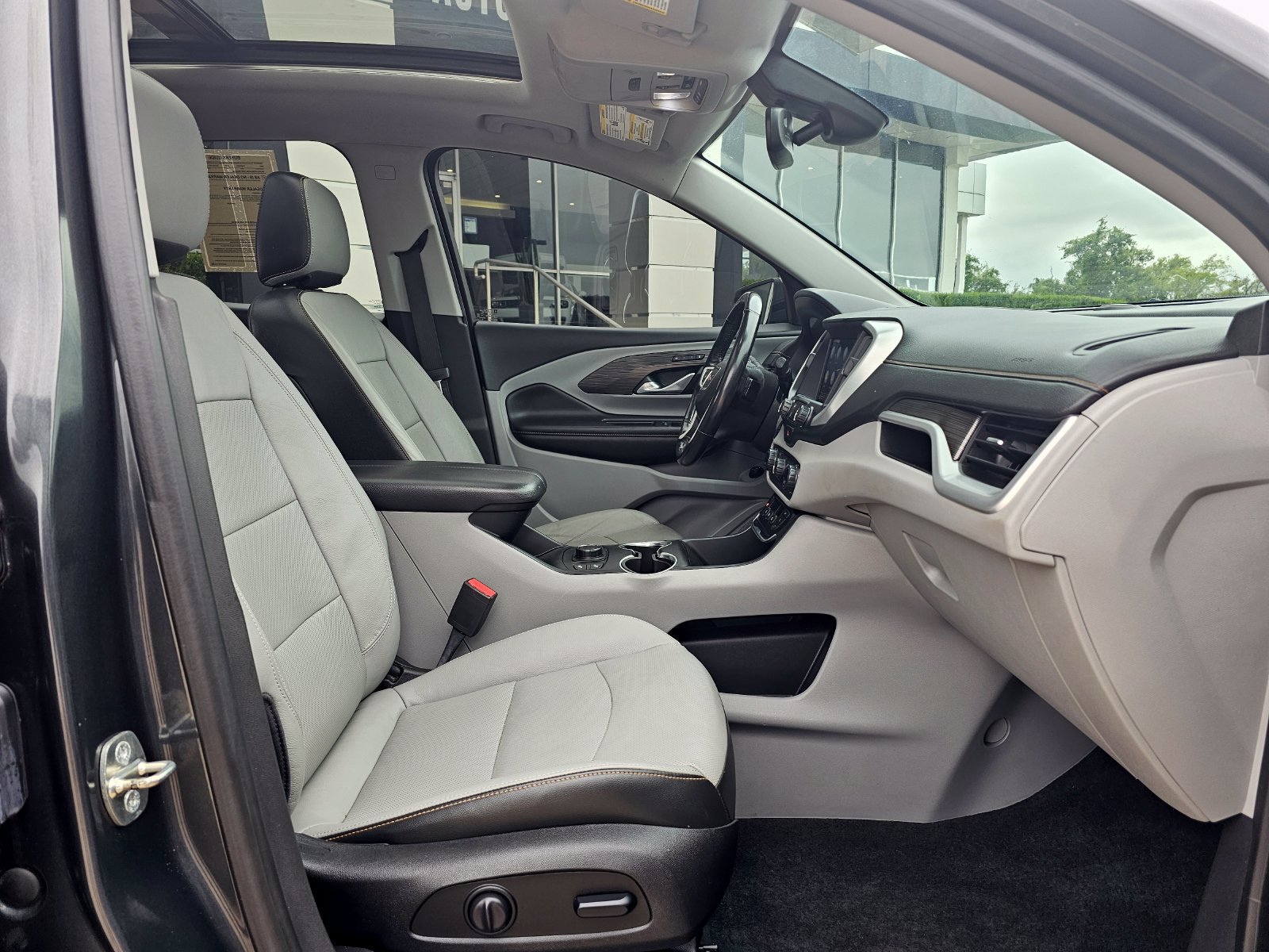Used 2019 GMC Terrain SLT w/ Infotainment Package II AWD/4WD image 29