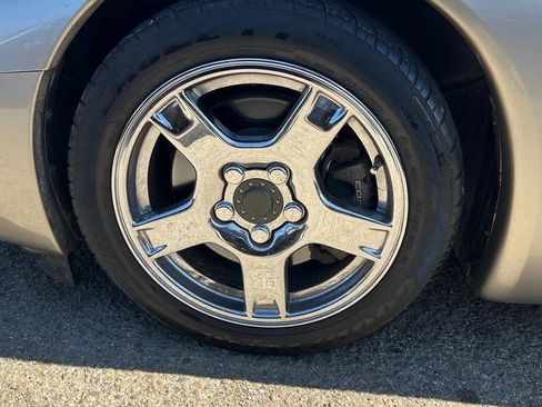 Used 1998 Chevrolet Corvette Coupe w/ Memory Pkg RWD image 34