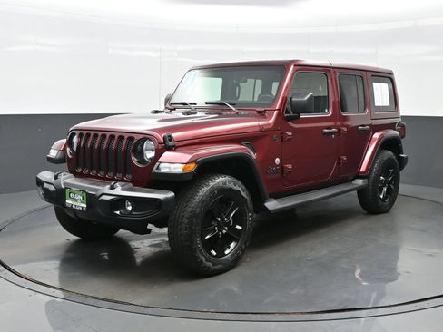 Used 2021 Jeep Wrangler Unlimited Sahara AWD/4WD image 2