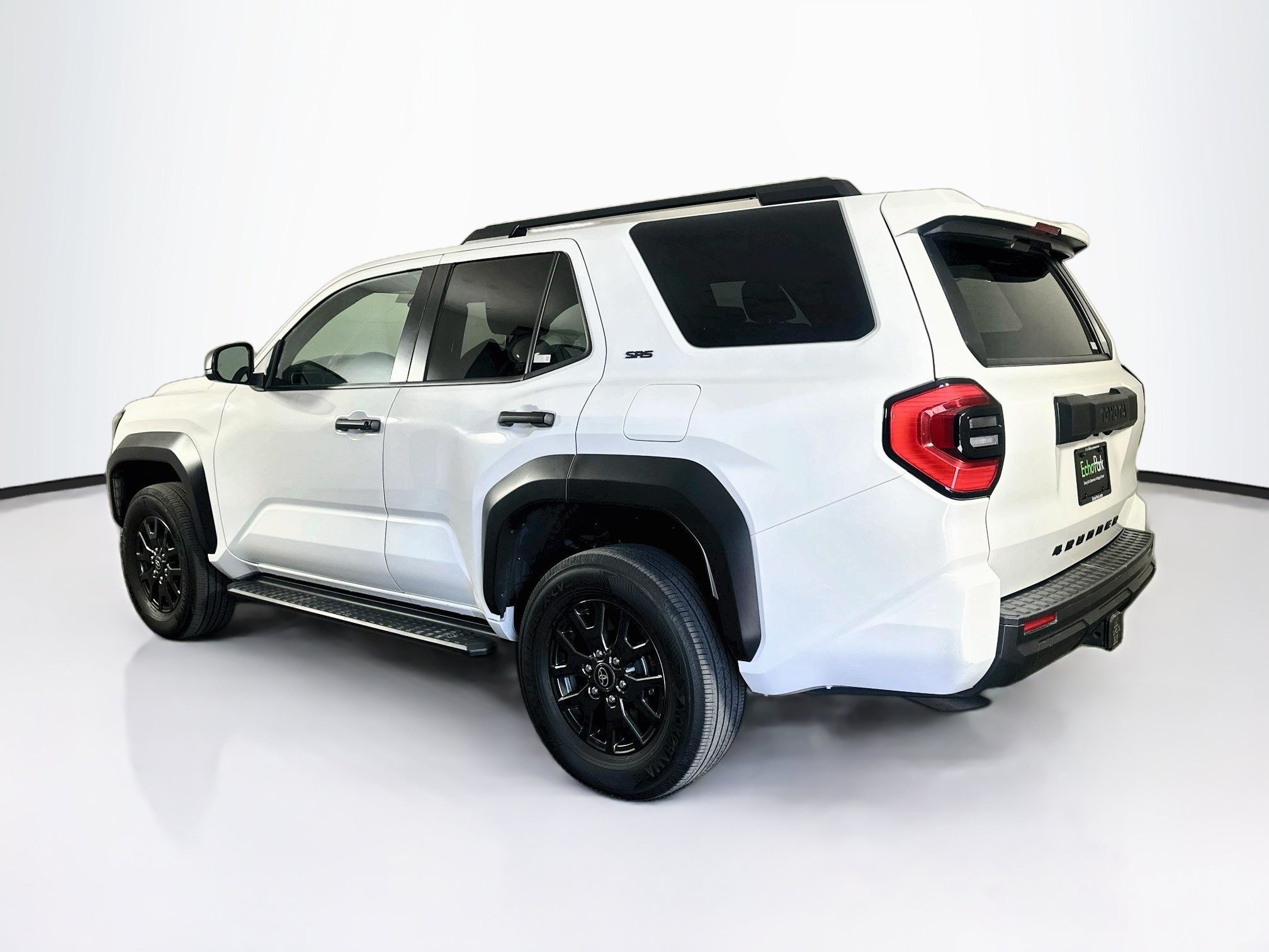 Used 2025 Toyota 4Runner SR5 AWD/4WD image 5