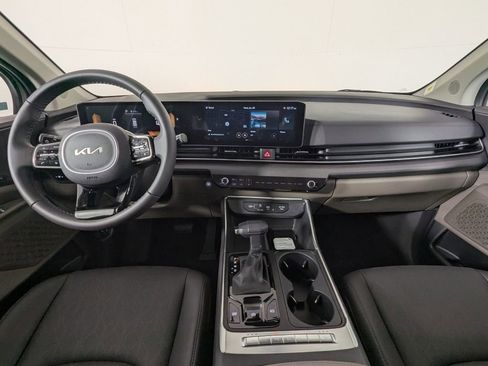 New 2026 Kia Carnival EX FWD image 14
