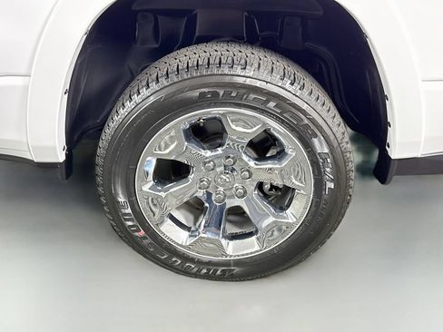 Used 2025 RAM 1500 Big Horn AWD/4WD image 33