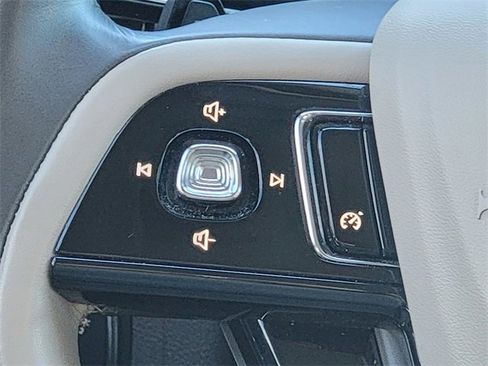 Certified 2022 Lincoln Corsair AWD w/ Premium Package image 33