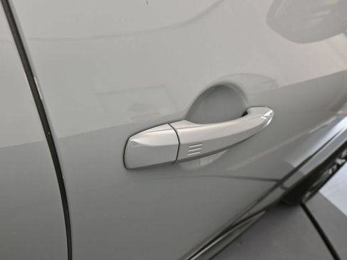 Used 2024 Nissan Pathfinder Platinum AWD/4WD image 46