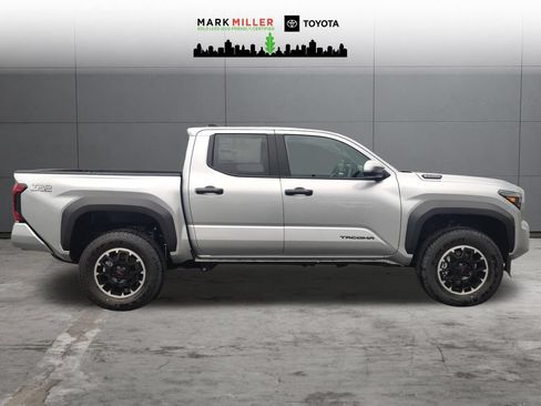 New 2026 Toyota Tacoma TRD Off-Road w/ TRD Off Road Upgrade Package AWD/4WD image 7