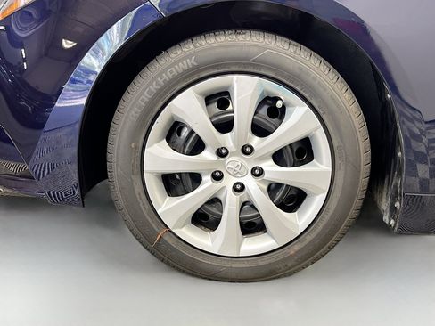 Used 2024 Toyota Corolla LE FWD image 14