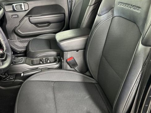 Used 2023 Jeep Wrangler Freedom Edition image 12