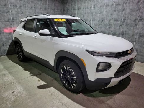 Used 2023 Chevrolet TrailBlazer LT w/ Convenience Package image 2