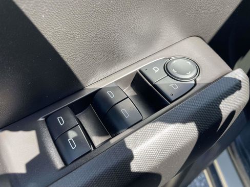 Used 2024 Chevrolet Colorado W/T RWD image 6