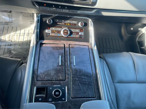 Used 2018 Lincoln Navigator Reserve w/ Technology Package image 27