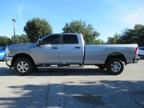 Used 2024 RAM 2500 Big Horn AWD/4WD image 4