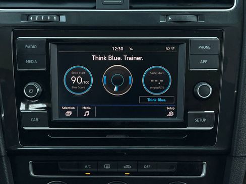 Used 2018 Volkswagen Golf SE FWD image 21