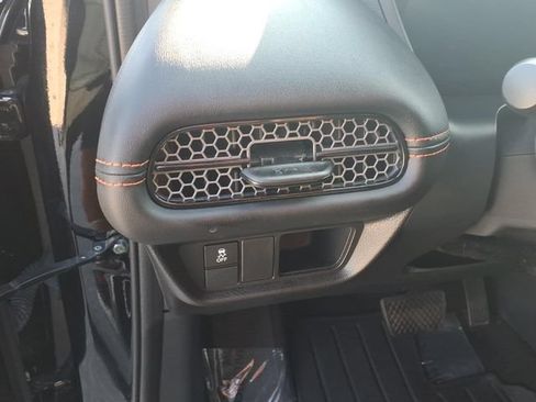 Used 2025 Honda HR-V Sport image 18