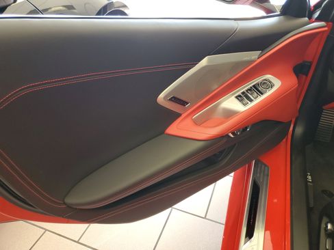 Used 2022 Chevrolet Corvette Stingray Premium Conv w/ Z51 Performance Package RWD image 10