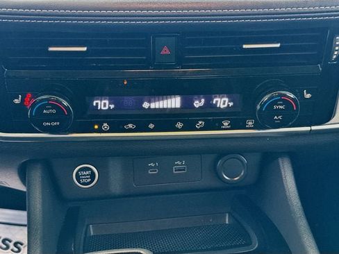 Certified 2022 Nissan Rogue SV w/ SV Premium Package image 13