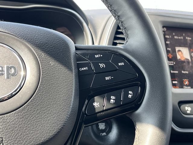 Used 2023 Jeep Cherokee Altitude Lux AWD/4WD image 32