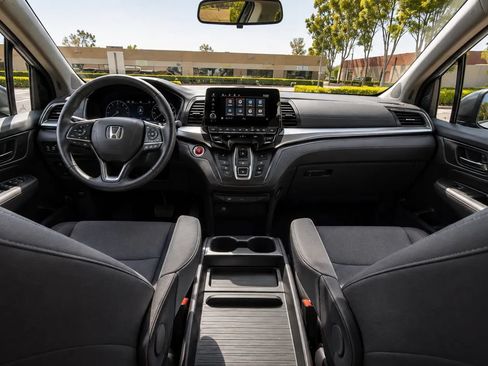 Used 2020 Honda Odyssey EX image 17