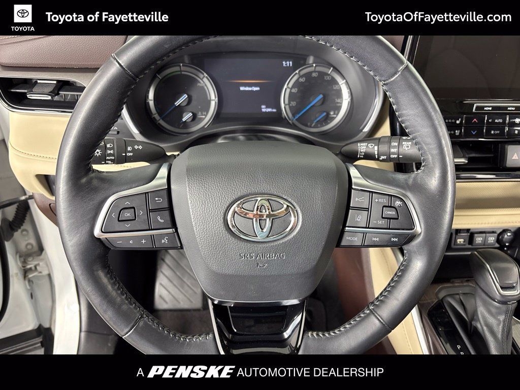 Used 2021 Toyota Highlander Limited FWD image 37