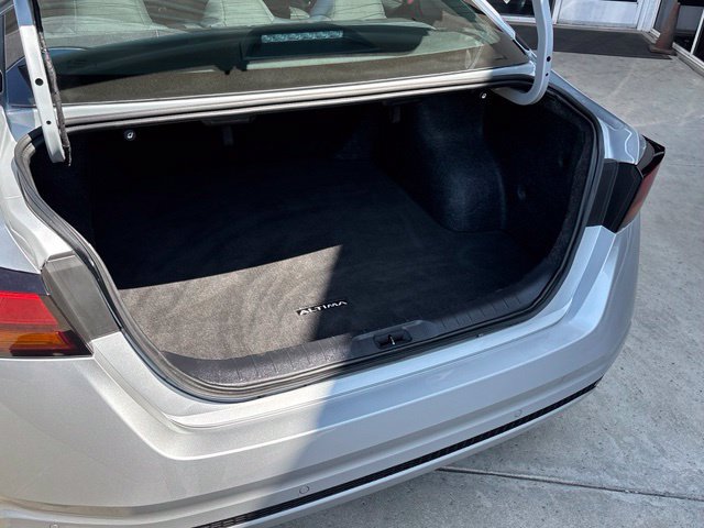 Used 2025 Nissan Altima 2.5 SV FWD image 25