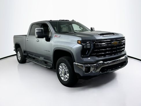 Used 2024 Chevrolet Silverado 2500 LTZ w/ LTZ Convenience Package AWD/4WD image 3