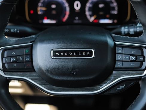 Used 2022 Jeep Wagoneer Series III w/ Premium Group I AWD/4WD image 39