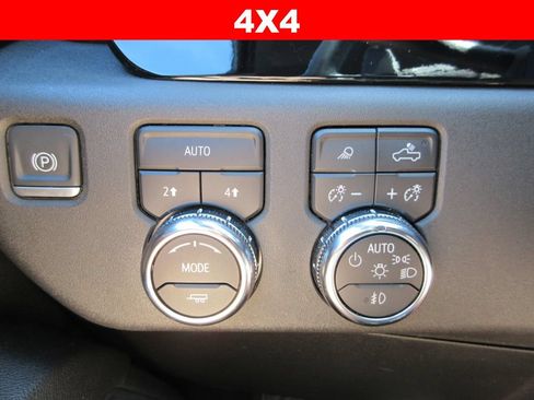 Certified 2023 GMC Sierra 1500 SLT w/ SLT Premium Plus Package AWD/4WD image 32