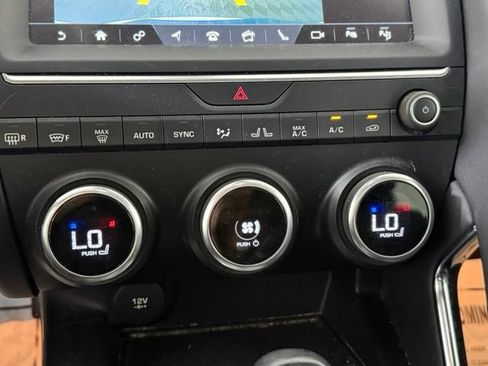 Used 2018 Jaguar E-PACE SE AWD/4WD image 34