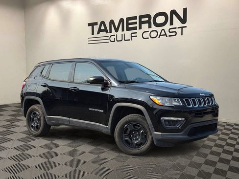 Used 2018 Jeep Compass Sport w/ Tech Group AWD/4WD image 1