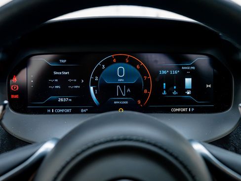 Used 2024 McLaren 750S Spider RWD image 55