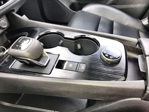 Used 2022 Nissan Rogue SV w/ SV Premium Package image 20