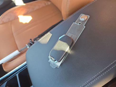 Used 2021 Kia Sorento SX Prestige image 31