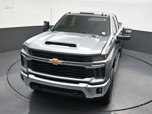 Used 2025 Chevrolet Silverado 2500 LT AWD/4WD image 27