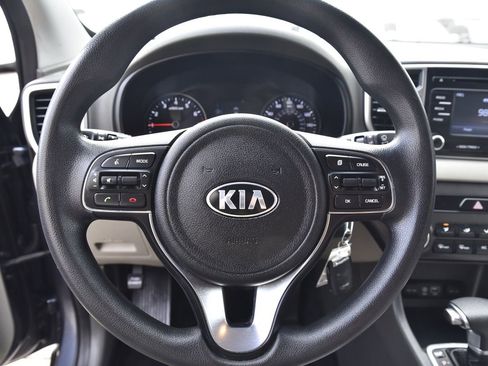 Used 2017 Kia Sportage LX image 17